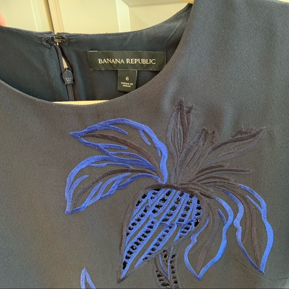 Banana Republic Short Sleeve Sheath Dress - Picture 3 of 6